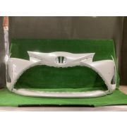 Бампер передний Toyota Vitz NSP135, 2017-2020 г, белый перламутр 070