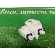 Крепление заднего бампера левое LH для Toyota Vitz 2010-2016, оригинал, новое